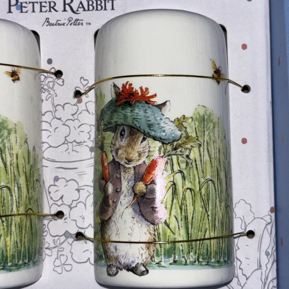 Peter Rabbit Ceramic Salt & Pepper Shaker Set Beatrix Potter Easter NEW - Picture 3 of 6